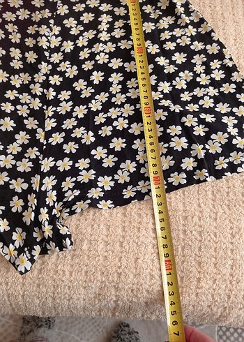 Çiçek Desenli Siyah Mini Tulum - Görsel 2