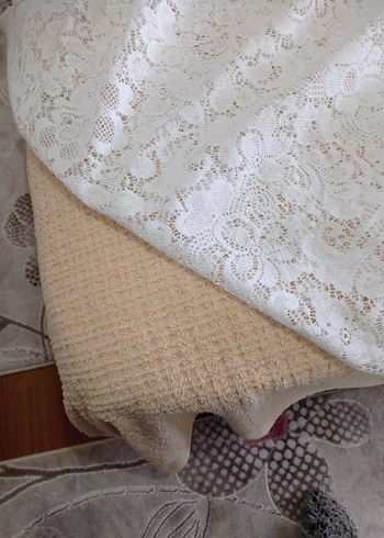 Beyaz İşlemeli Yatak Örtüsü - Görsel 7