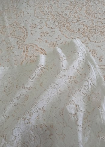 Beyaz İşlemeli Yatak Örtüsü - Görsel 3