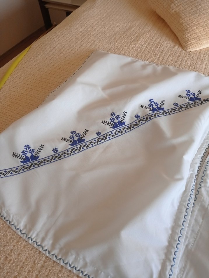 İşlemeli kanaviçe Beyaz Yastık Kılıfı - Görsel 3