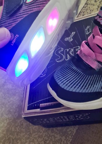 28 Beden pembe Renk ORJİNAL SKECHERS IŞIKLI AYAKKABI