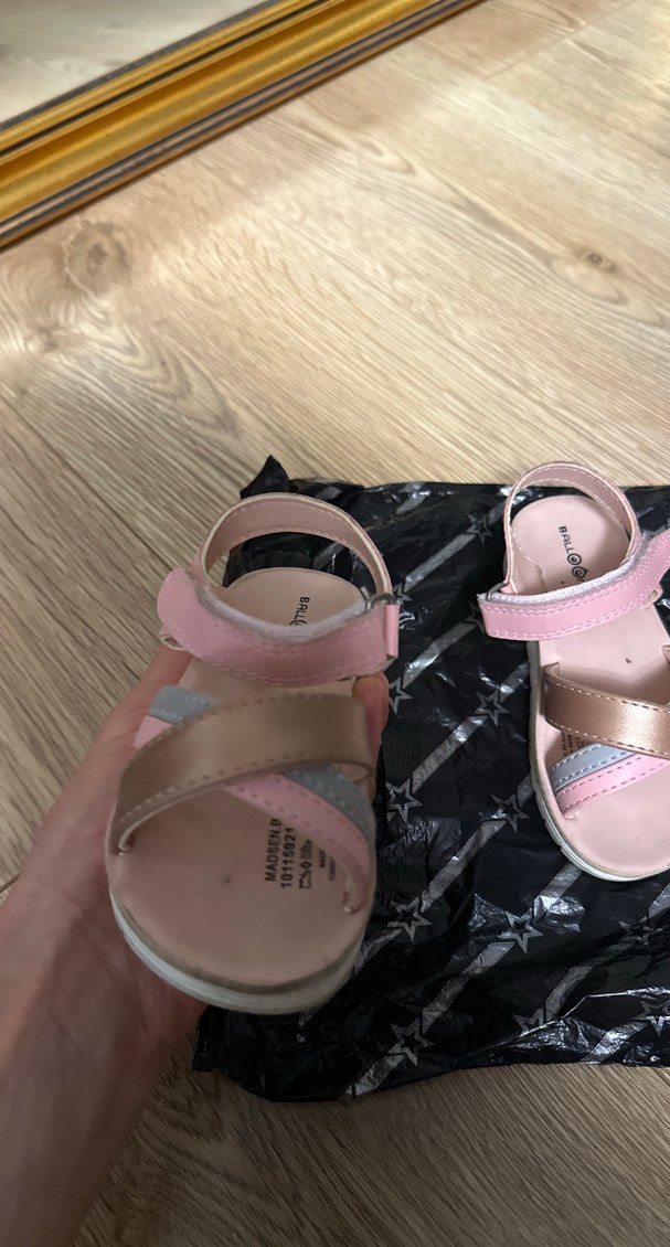 Kız Çocuk Pembe Bağlamalı Sandalet - Görsel 2