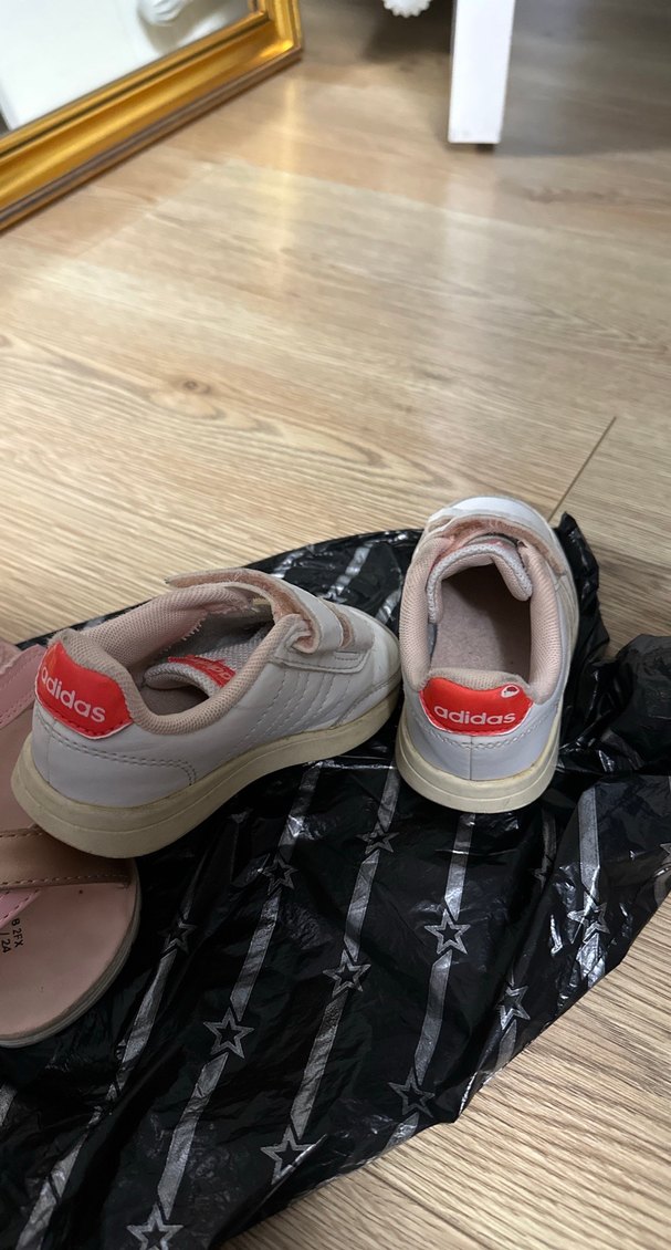 Adidas Kız Çocuk Beyaz Spor Ayakkabı Cırt Cırtlı - Görsel 5