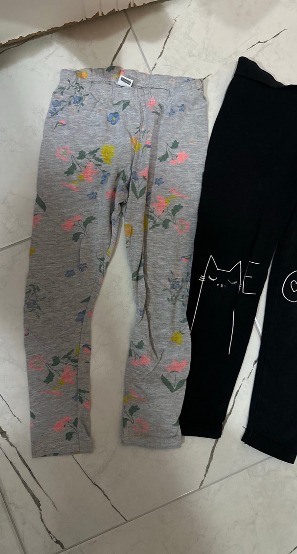 Kız Çocuk Siyah Baskılı Pamuklu Tayt - Görsel 2