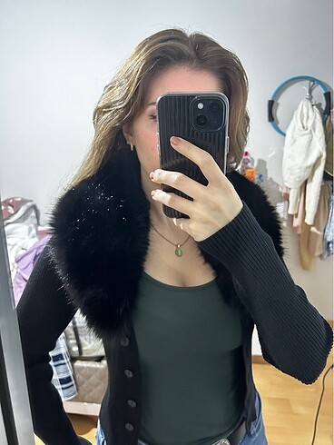 Bershka yakası kürklü hırka