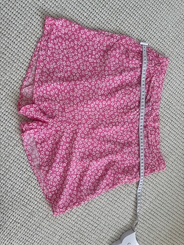 Pembe şort
