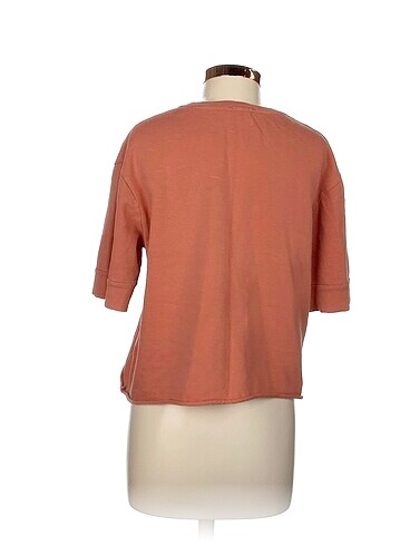 s Beden Zara T-shirt %70 İndirimli.