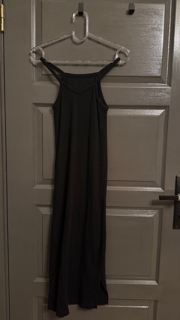 Siyah Uzun İnce Askılı Fitilli Elbise - Görsel 2