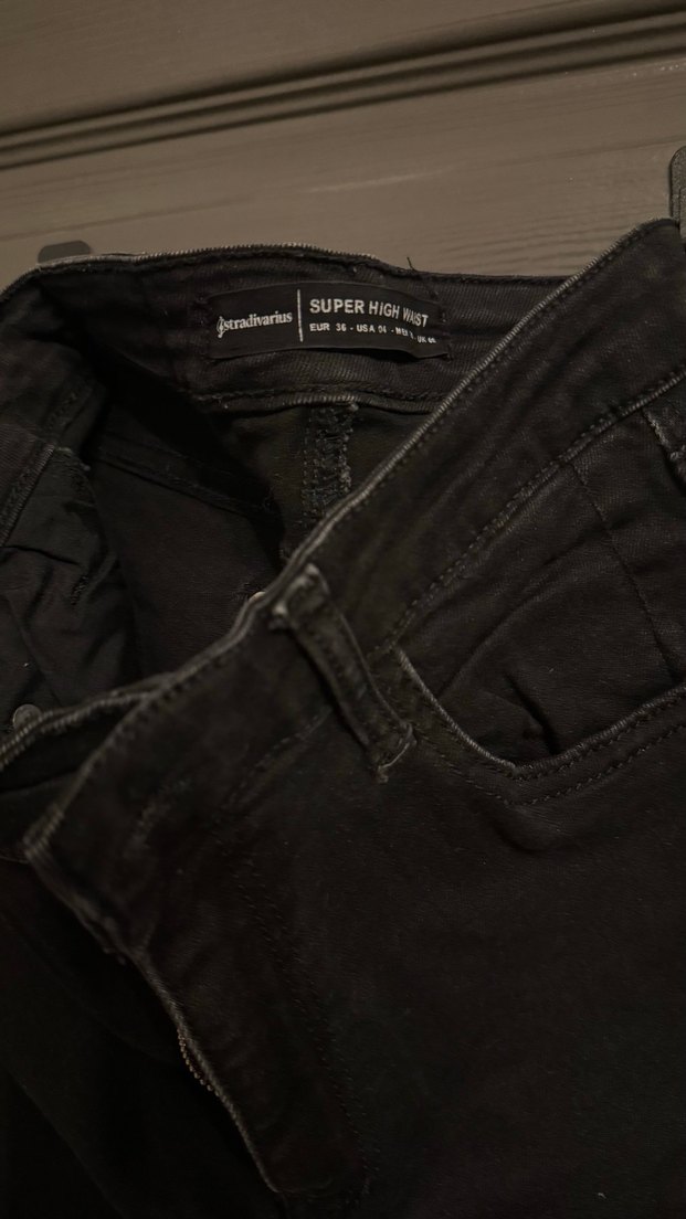 Siyah Yırtık Detaylı Dar Kesim Kadın Kot Pantolon - Görsel 3