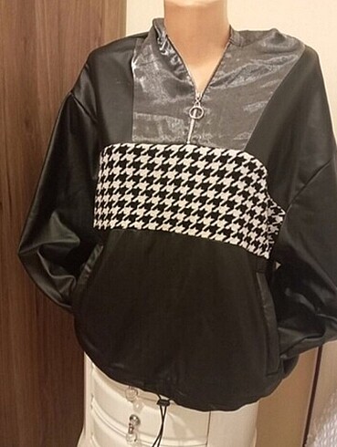 Deri Detaylı sweatshirt