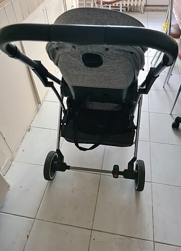 Kraft Bebek arabasi 