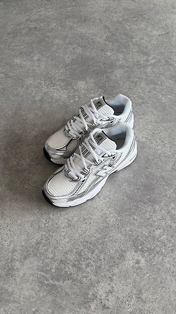 New Balance 740 ?Silver White Black? 36-40 Arası