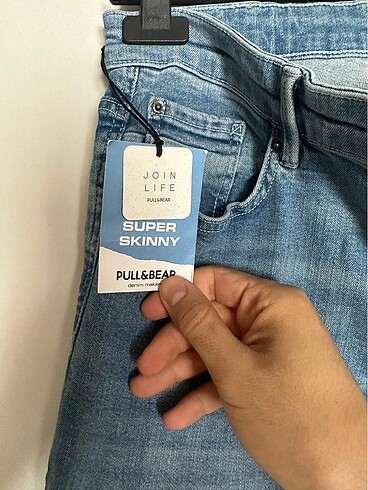 42 Beden mavi Renk Pull bear 42 beden hiç giyilmedi ürün bu fiyata almanız imkansız