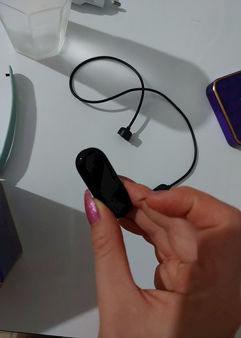 Beden Xiaomi Mi Band 5 Akıllı Bileklik ve USB Şarj Kablosu