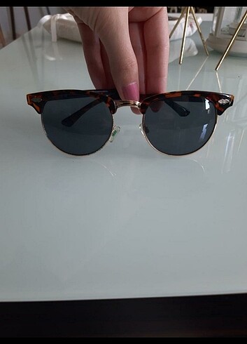 H&M güneş gözlüğü 