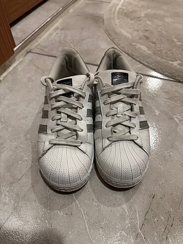 Adidas superstar