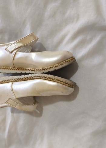 Kız Çocuk Parlak Beyaz Tokalı Babet - Görsel 2