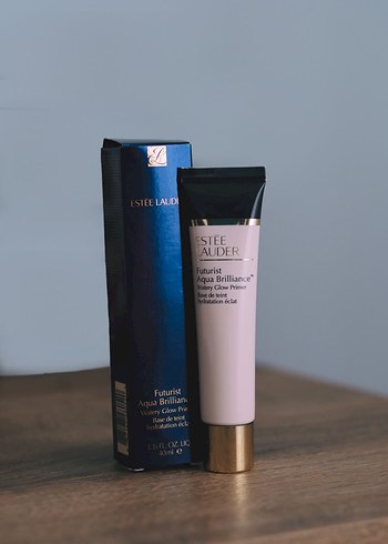  Beden Estee Lauder Parlatıcı Nemlendirici Baz
