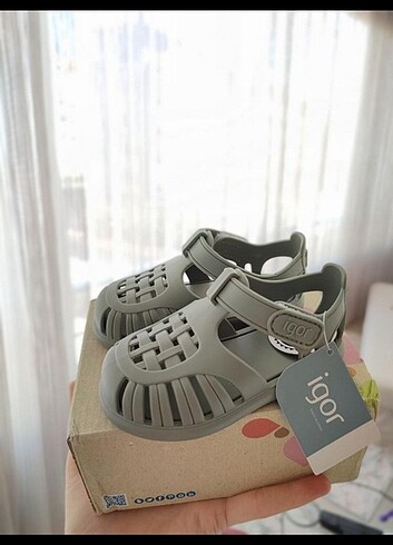 İgor tobby solid sandalet