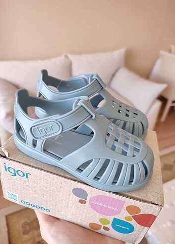 24 Beden mavi Renk İgor tobby solid sandalet