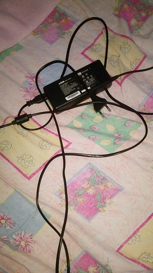 Azer Laptop Sarj Aleti