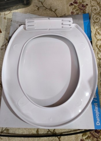 Beyaz klozet kapağı - Görsel 2