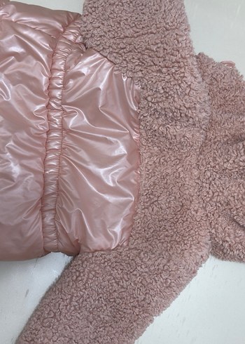 Kız Çocuk Pembe Kapüşonlu Kürklü Mont - Görsel 4