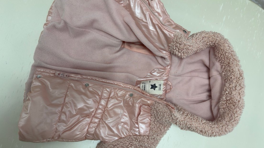 Kız Çocuk Pembe Kapüşonlu Kürklü Mont - Görsel 3