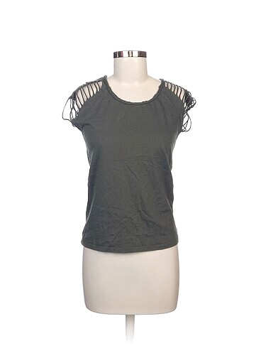 Koton T-shirt %70 İndirimli.