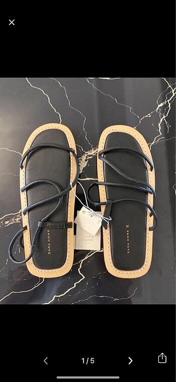 ZARA SANDALET