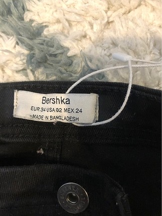 34 Beden Bershka yüksek bel ispanyol paça pantolon