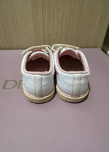 NIKE,  22-23 Numara Kız Çocuk Beyaz Cırt Cırtlı Spor Ayakkabı - Görsel 3