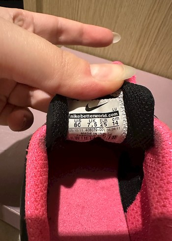 Nike 25 Numara Kız Çocuk Siyah-Pembe Cırtlı Spor Ayakkabı - Görsel 5