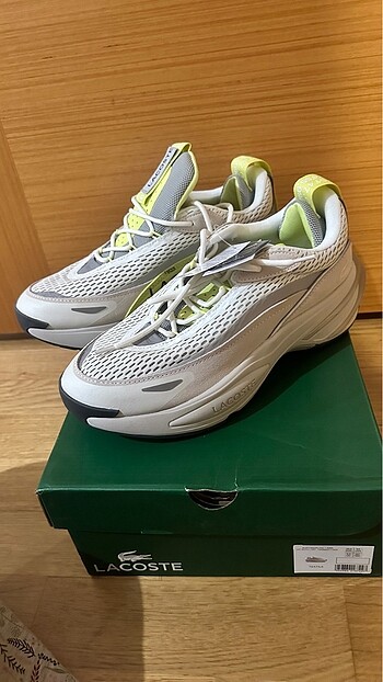 Lacoste 42,5 numara