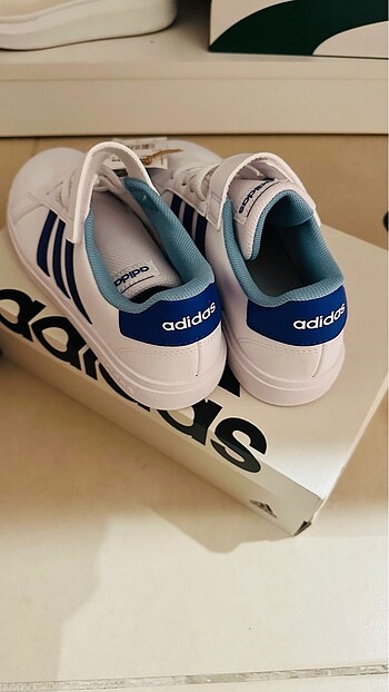 33 Beden Adidas 33,5 no