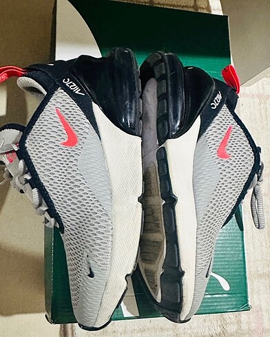 34 Beden gri Renk Nike air max 270