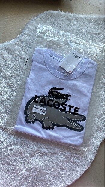 Lacoste tshirt