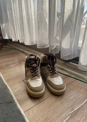 38 Beden Kahverengi Tüylü Kadın Sneakers