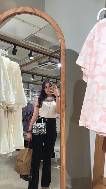 Zara Cut out detaylı crop bluz