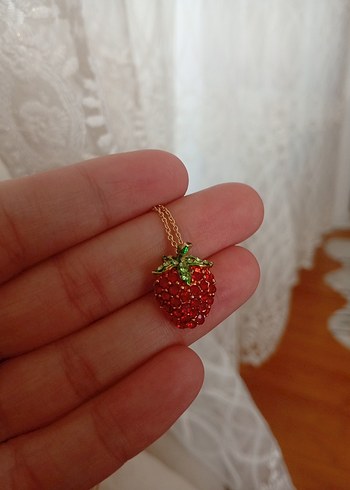 Nakışlı Boncuklu Kırmızı Bohem Kolye