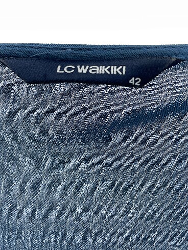 42 Beden çeşitli Renk LC Waikiki Bluz %70 İndirimli.