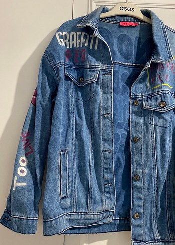 Düğmeli Baskılı Mavi Denim Ceket - Görsel 2