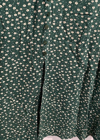 Düğmeli V Yaka Yeşil Uzun Elbise - Görsel 4