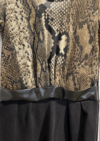 Yılan Desenli Kemerli Uzun Kadın Elbise - Görsel 2