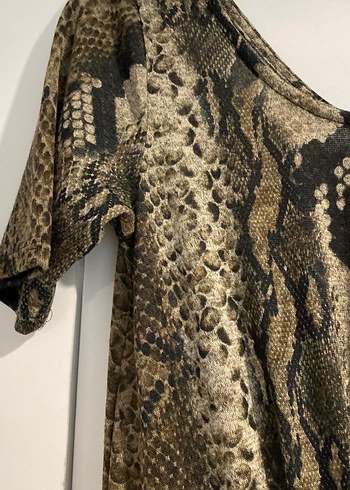 Yılan Desenli Kemerli Uzun Kadın Elbise - Görsel 4