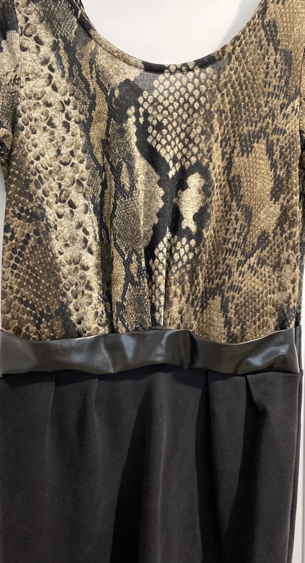 Yılan Desenli Kemerli Uzun Kadın Elbise - Görsel 2