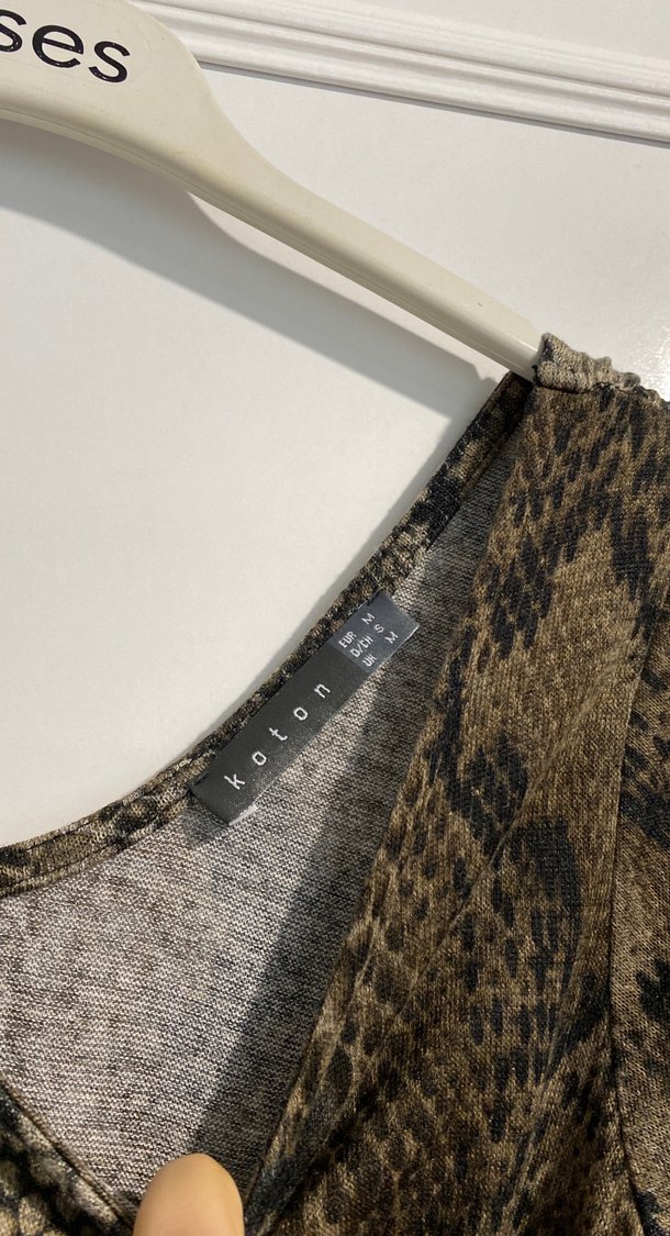 Yılan Desenli Kemerli Uzun Kadın Elbise - Görsel 3