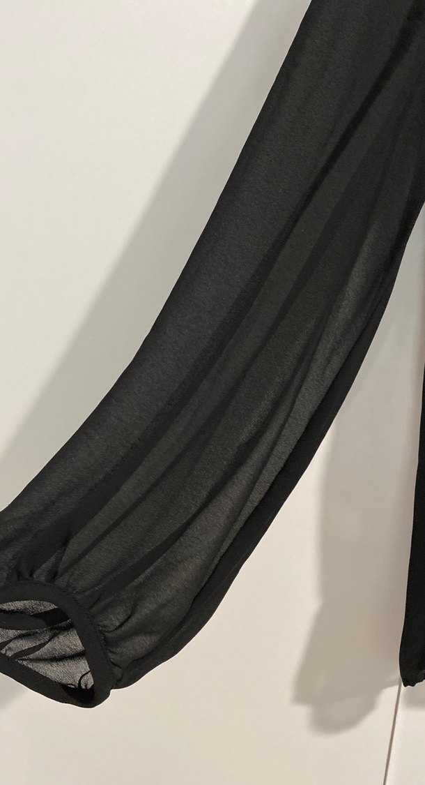 Siyah V Yaka Uzun Kollu Kadın Bluz - Görsel 4