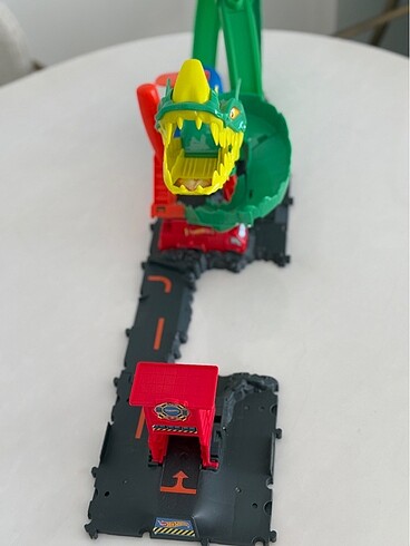 Hot Wheels Hot Wheels Ejderhayla Mücadele Pisti