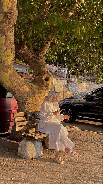 Beyaz elbise